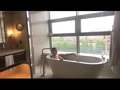 ❤️ Tremenda pupa che si masturba appassionatamente la figa in bagno ️ Fottutaal it.wassell.ru ❌❤