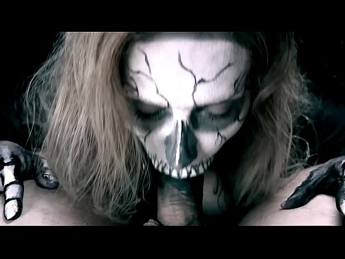 ❤️ Ragazza demone che succhia il cazzo con la sua bocca nera e ingoia lo sperma ️ Fottutaal it.wassell.ru ❌❤
